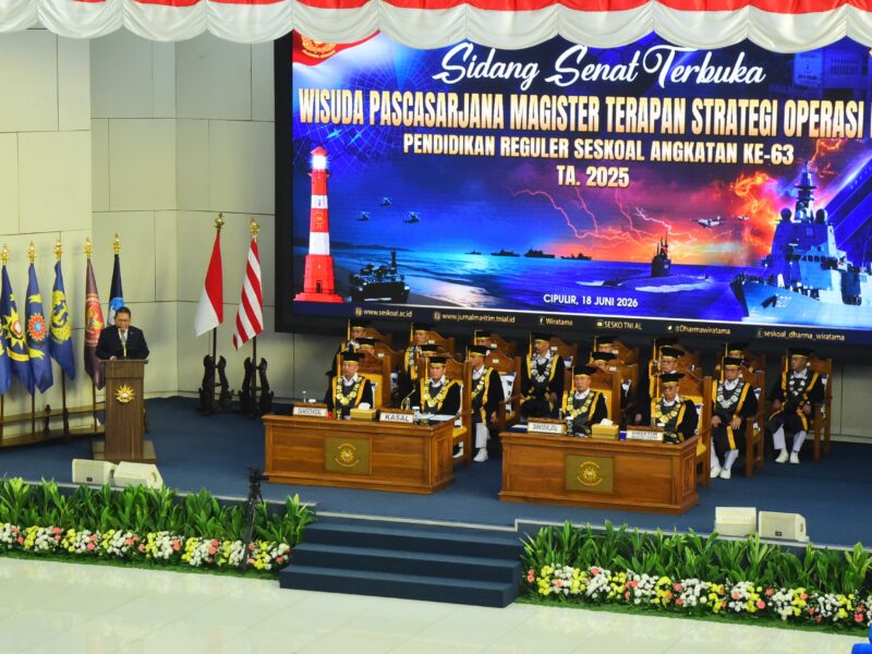 PANGKORMAR HADIRI WISUDA DAN PENUTUPAN DIKREG SESKOAL, CETAK PEMIMPIN MARITIM UNGGUL HADAPI TANTANGAN GLOBAL
