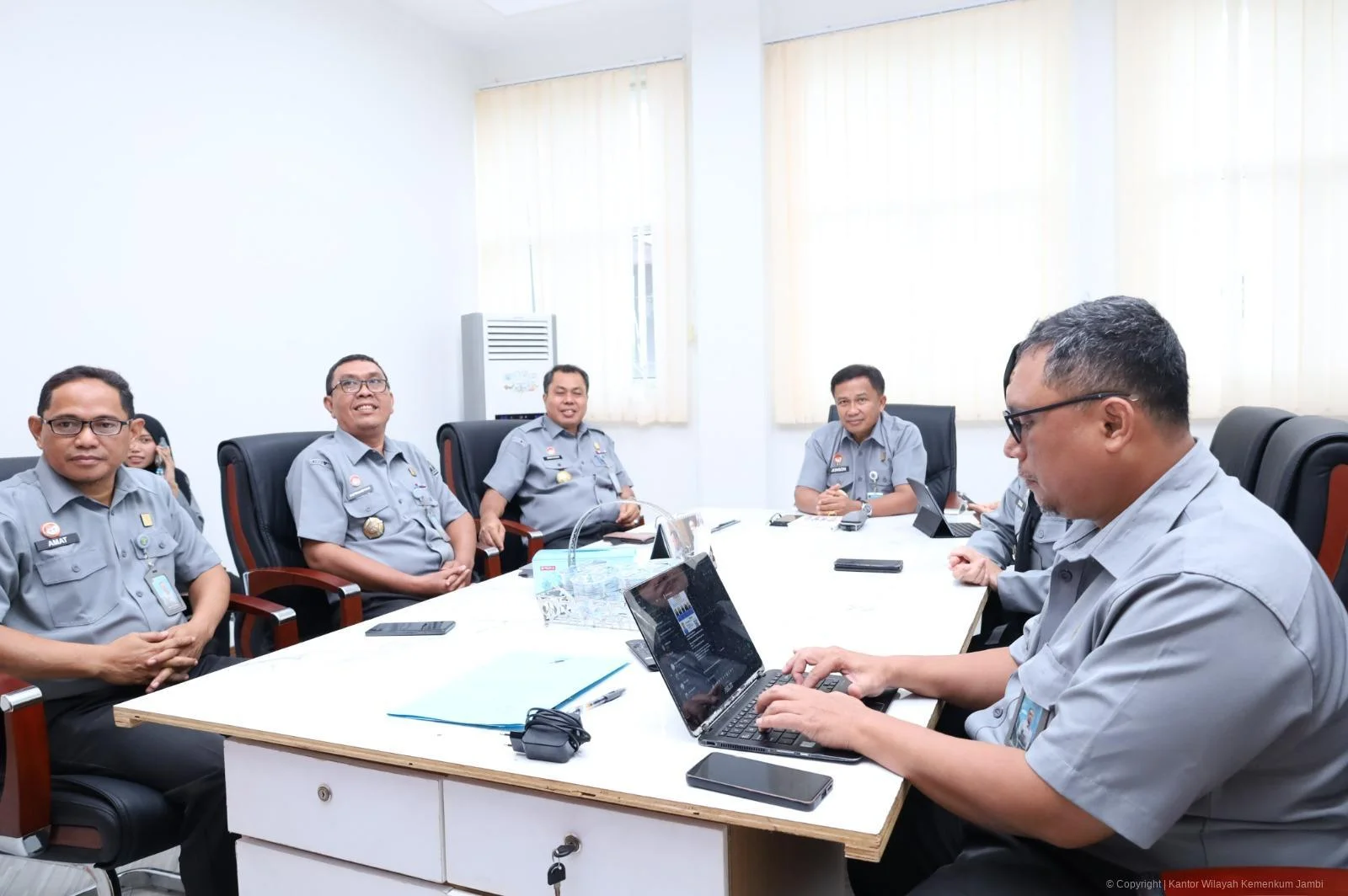 Coffee Morning Kanwil Kemenkum Jambi Perkuat Koordinasi dan Evaluasi Kinerja – Detiktoday.com