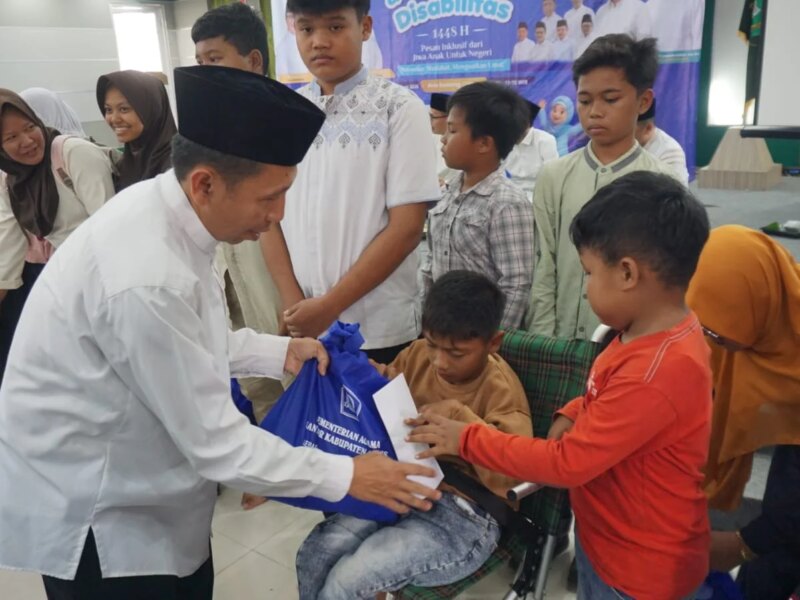 Lebaran Yatim dan Disabilitas di Ciamis Sentuh Ribuan Penerima Manfaat – Detiktoday.com