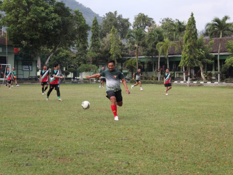 Futsal Persahabatan, Pererat Sinergitas TNI dan Pemkab Trenggalek
