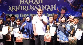 Wawako Prabumulih Hadiri Haflah Akhirussanah siswa-siswi Kelas VI SDIT Malik Prabumulih – Detiktoday.com