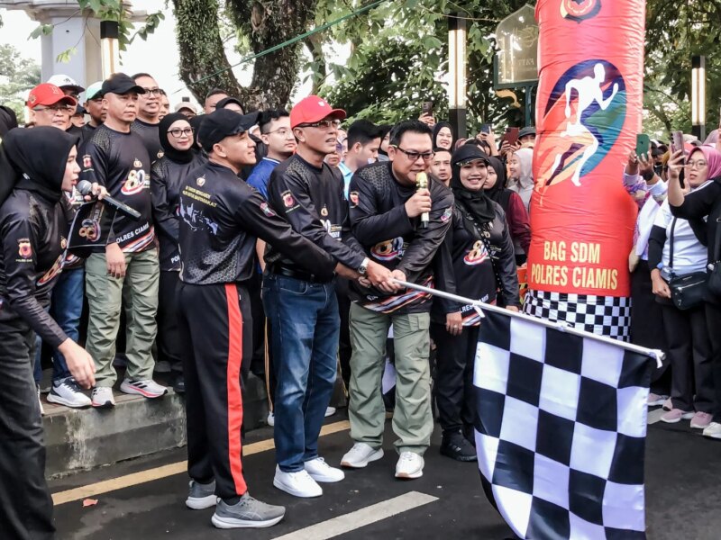 Ribuan Warga Meriahkan Jalan Sehat HUT Bhayangkara ke-80 di Ciamis – Detiktoday.com