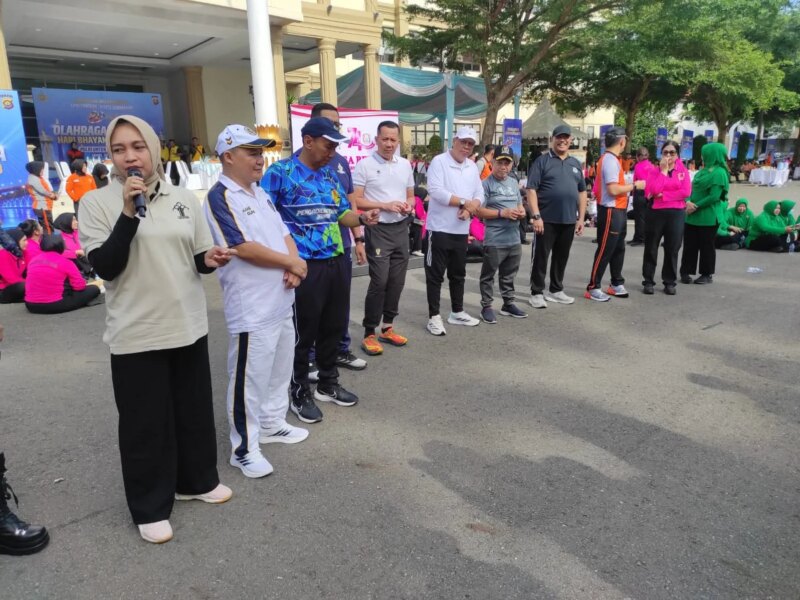 Semarak Hari Bhayangkara ke-80, Kadiv Yankum Kanwil Kemenkum Jambi Ikuti Olahraga Bersama di Polda Jambi – Detiktoday.com