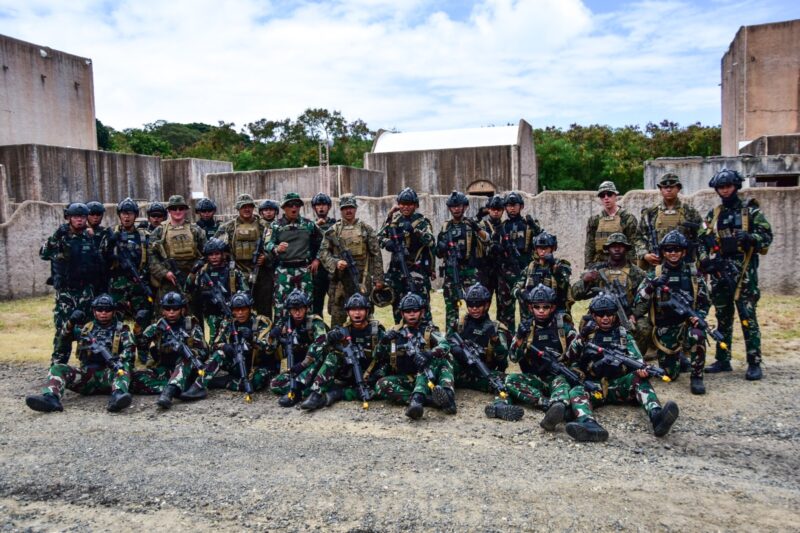 Prajurit Marinir Indonesia Uji Kemampuan Perang Kota Modern Melalui Latihan MOUT di Hawaii