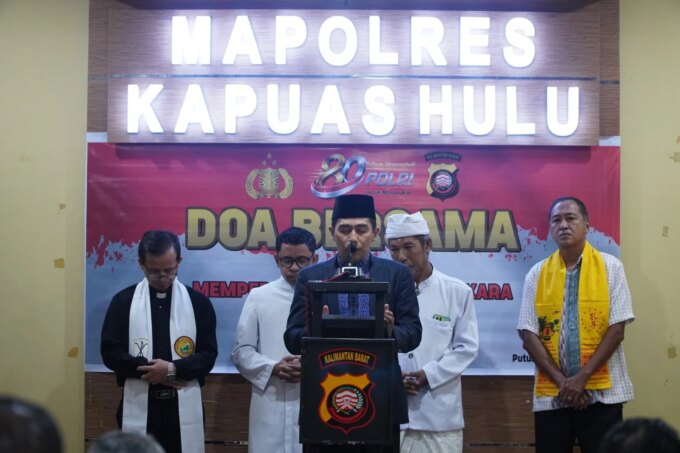 Lintas Agama di Kapuas Hulu Bersatu Panjatkan Doa untuk Polri di Hari Bhayangkara ke-80 – Detiktoday.com