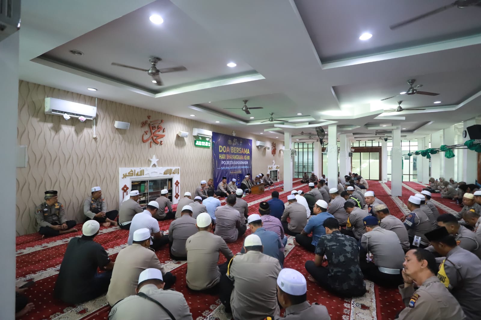 Jelang hari Bhayangkara Ke-80, Keluarga Besar Polresta Banjarmasin Gelar Do'a Bersama