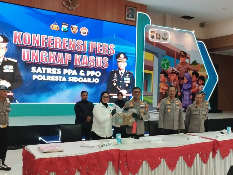 Ayah Bejat Ditangkap Polresta Sidoarjo, Setubuhi Anak Kandung hingga Hamil Empat Bulan  – Detiktoday.com