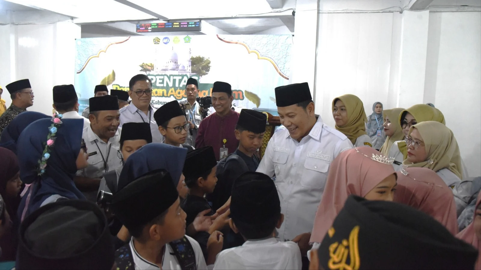 Bupati Subandi Siapkan Anggaran Rp2 miliar untuk Sekolah Swasta di Sidoarjo – Detiktoday.com