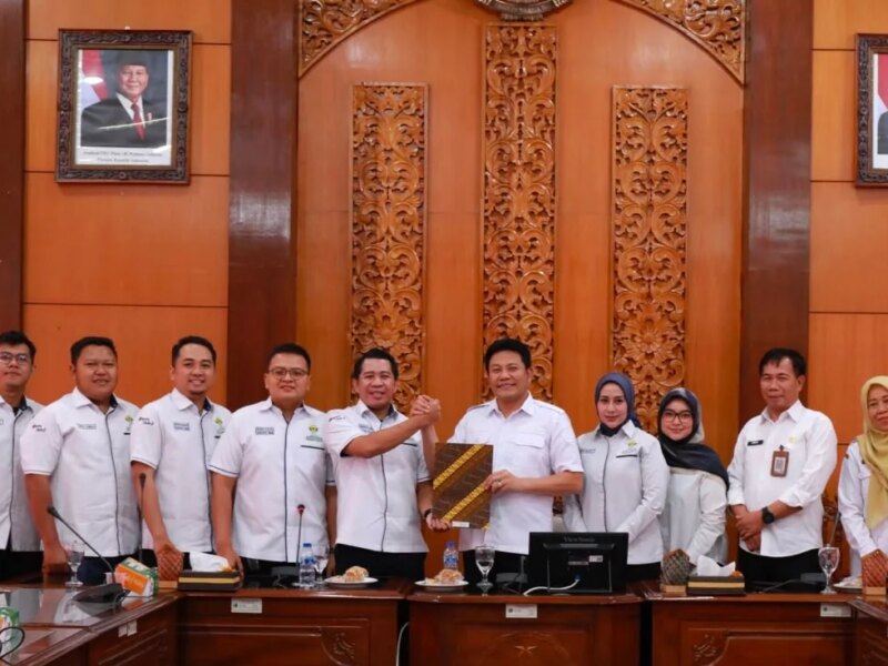 Bupati Subandi Dukung HIPMI Cetak Pengusaha Muda dan Perkuat Ekonomi Sidoarjo – Detiktoday.com