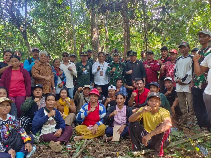 TNI Buka Jalan Masa Depan! Dandim 1206 Putussibau Terjun ke Ilak Paul, Siap Robohkan Isolasi Lewat TMMD Perbatasan – Detiktoday.com