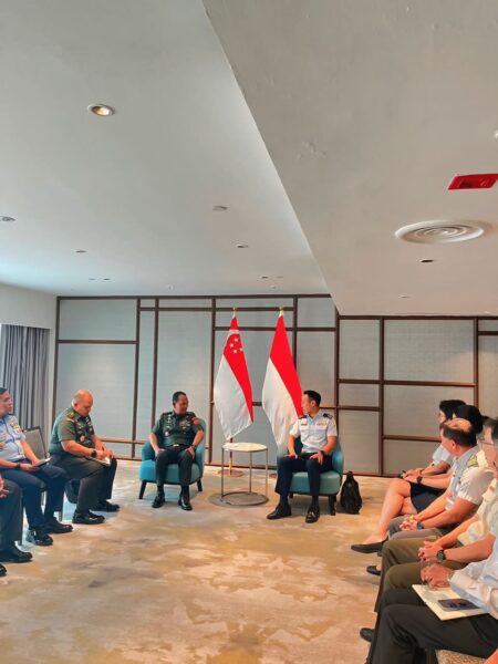 Kasum TNI Pimpin Delegasi Indonesia Pada Sidang Ke-22 TNI-SAF Annual Staff Meeting (TSASM) 2026 di Singapura