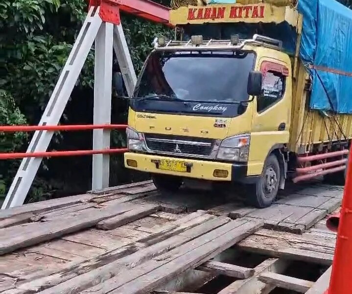 Jembatan Nanga Jajang Pengkadan Rusak, Masyarakat Kapuas Hulu Minta Pemerintah Segera Lakukan Penanganan – Detiktoday.com