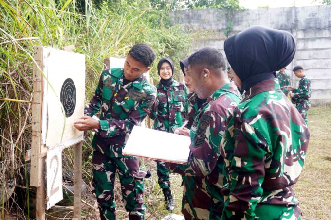 Asah Ketangkasan dan Fokus Tempur, Lanud Sjamsudin Noor Gelar Latihan Menembak Berkala Guna Perkuat Ketangguhan dan Kesiapsiagaan Prajurit