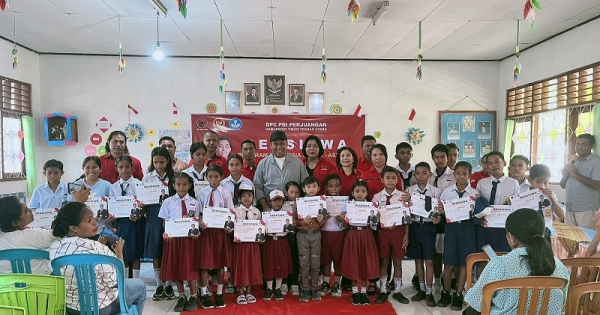 Banteng TTU Salurkan Bantuan PIP Perjuangan Stevano Rizki Adranacus ke Masyarakat 