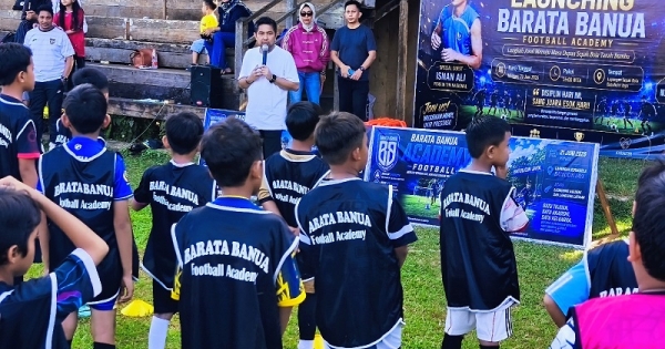 Cetak Ksatria Lapangan Hijau, Bang Dhin Resmikan Barata Banua Football Academy