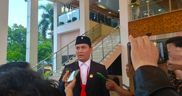 DPRD Kabupaten Bekasi Sahkan Dua Raperda, Fraksi PDI Perjuangan Semprot Absennya Pejabat OPD
