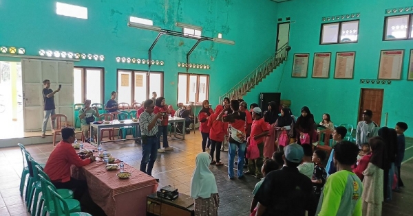 PAC PDI Perjuangan Cibeureum Gelar Bakti Sosial dan Santuni Anak Yatim Piatu di Desa Cimara dan Desa Sukarapih