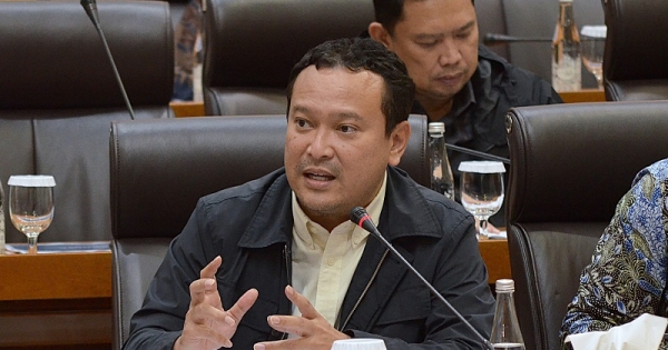 Rupiah Melemah tapi Kafe Tetap Ramai, Banyu Biru Soroti Fenomena 'Lipstick Effect'