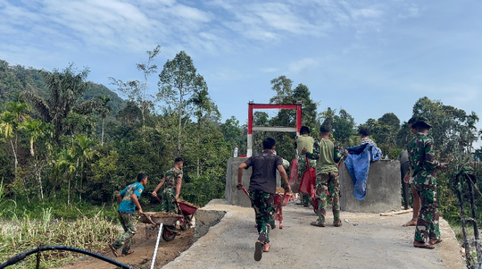 Pengerjaan Jembatan Gantung di Jorong Paraman Capai Progres 72 Persen