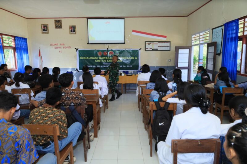 Dari Sekolah untuk Indonesia, TMMD ke-129 Kodim 1505/Tidore Bekali Pelajar dengan Wawasan Kebangsaan