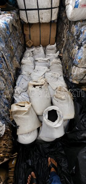 Satlap Tri Cakti Bersama KSOP Pangkal Balam Gagalkan Perdagangan Bijih dan Balok Timah Ilegal 14,95 Ton