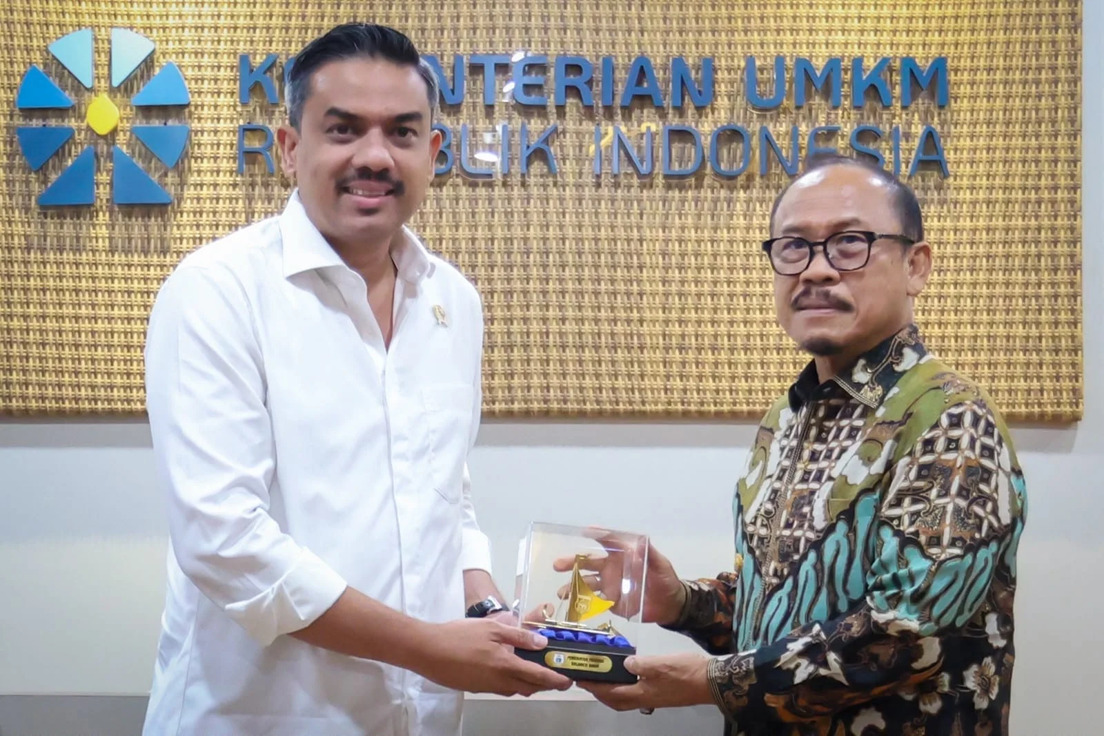 Gubernur Sulbar Audiensi dengan Menteri UMKM, Dorong Revitalisasi PLUT dan Penguatan UMKM Daerah – Detiktoday.com