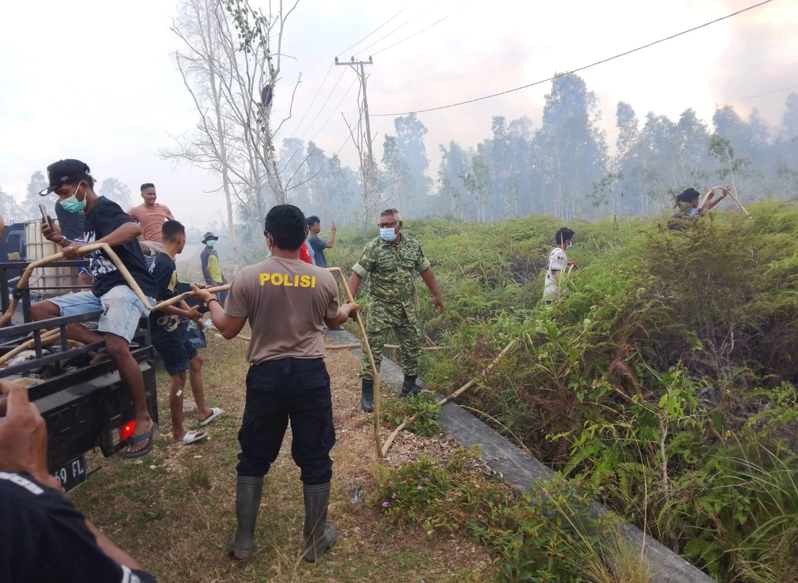 Sinergi Kunci Padamkan Karhutla di Distrik Bomberay – Detiktoday.com