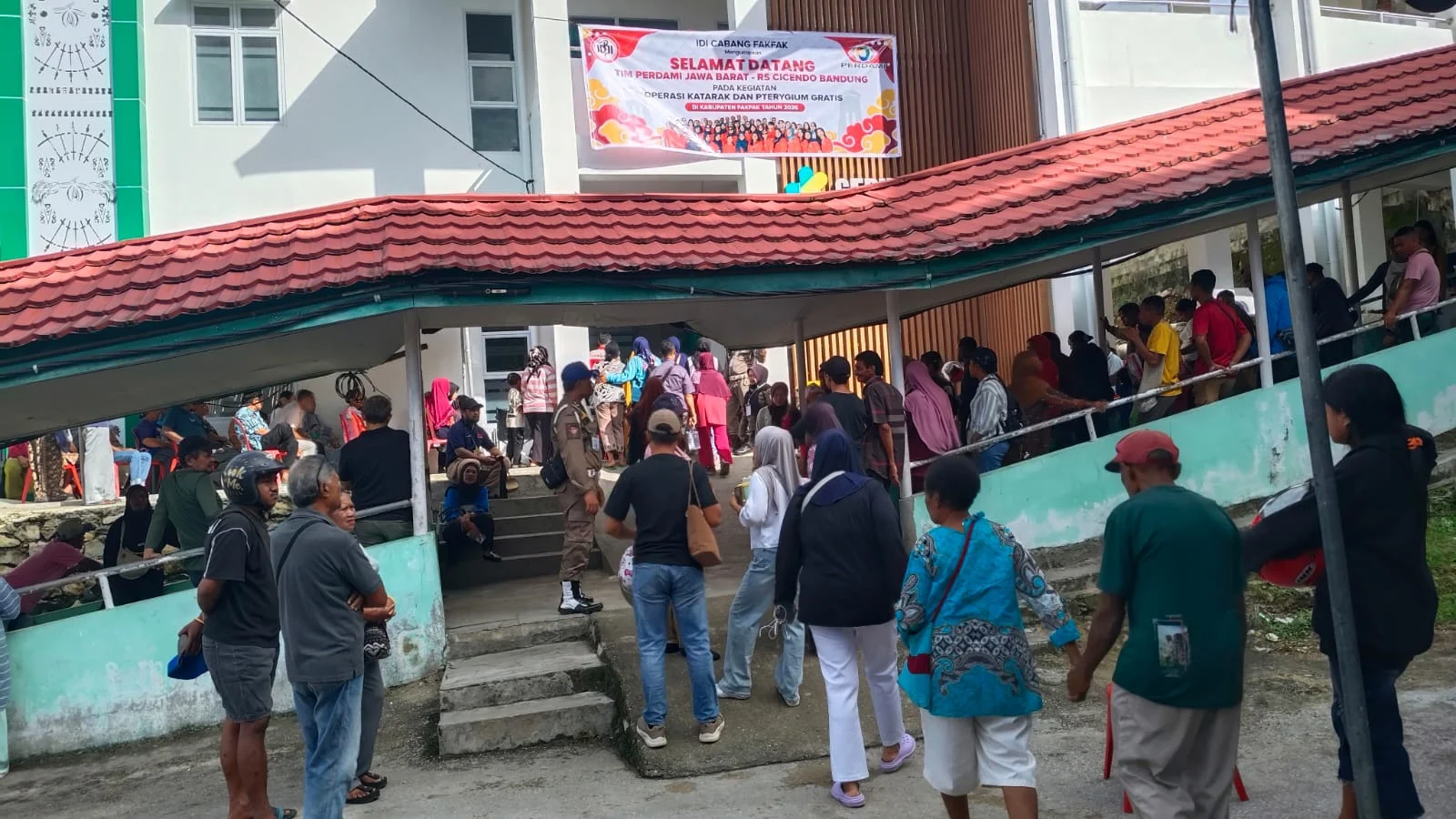 Pulihkan Penglihatan Warga, RSUD Fakfak Gandeng RS Cicendo Bandung Gelar Bakti Sosial Operasi Katarak – Detiktoday.com