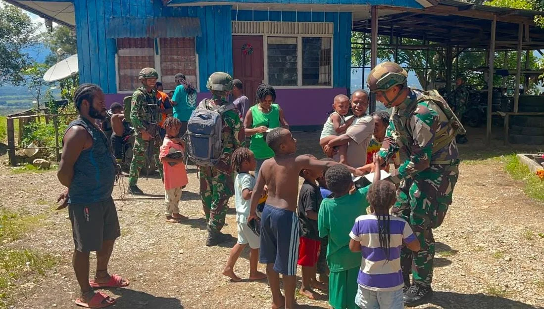 TNI Dekat Dengan Rakyat, Satgas 645/GTY Anjangsan ke Warga Distrik Napua – Detiktoday.com