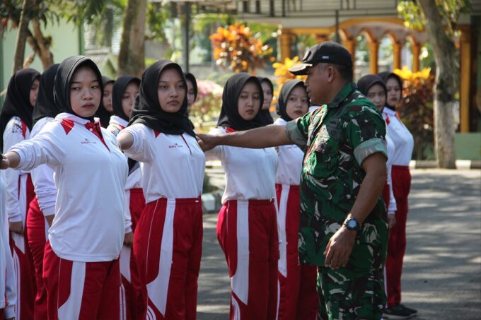 Kodim 0806/Trenggalek Gembleng Karakter Siswa SMK Brawijaya Durenan, Lewat Program Ketarunaan