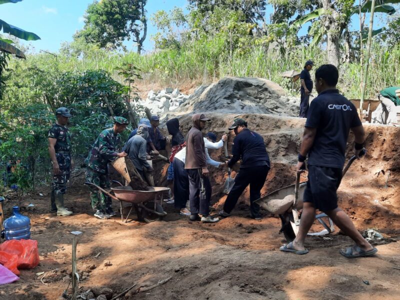 Desanya Ada Proyek Pembangunan Jembatan Garuda, Warga Antusias Kerja Gotong-Royong 