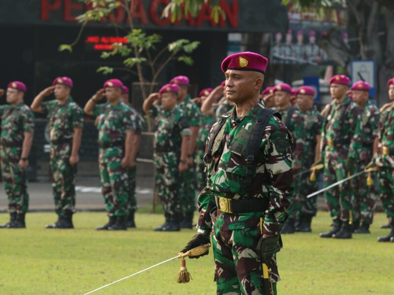 DANDENMA MAKO KORMAR PIMPIN UPACARA BENDERA, TEKANKAN NASIONALISME DAN KESELAMATAN PRAJURIT