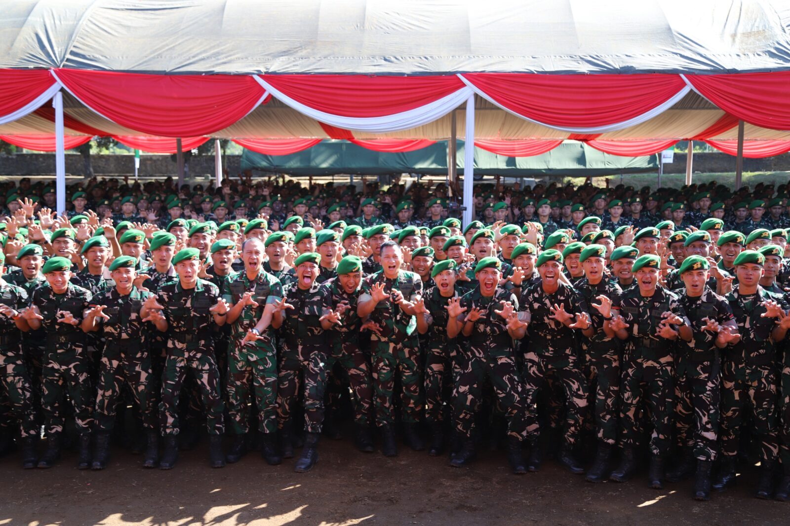 Pangdam III/Siliwangi Berikan Pengarahan kepada 2.211 Personel Satuan TP Tahap IV di Dodik Secata Rindam III/Siliwangi
