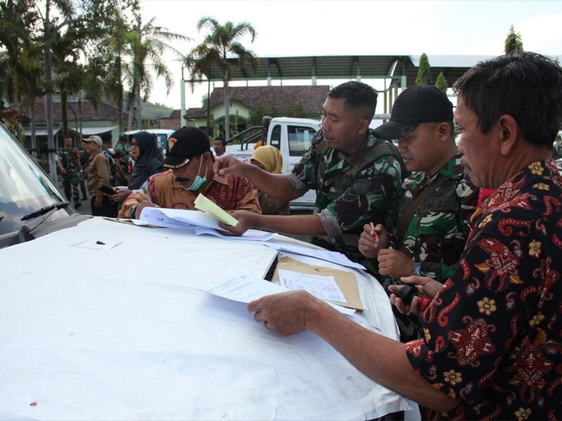 Kodim 0806/Trenggalek Salurkan 50 Mobil Pickup, untuk Perkuat Operasional Koperasi Merah Putih