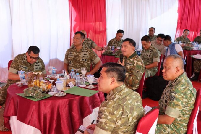 Menhan Tinjau Tiga Satuan Yonif TP Jajaran Kodam IV/Diponegoro, Tegaskan Kesiapan Kekuatan Masa Depan TNI AD