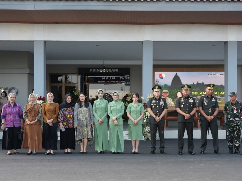 Pangdam IV/Diponegoro Dampingi Kasad Bekali Taruna Akmil, Siapkan Pemimpin TNI AD Menuju Indonesia Emas 2045