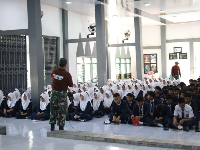 Tahun Ajaran Baru, Kodim Ponorogo Latih PBB dan Wasbang Para Siswa