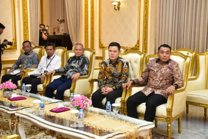 PANGKORMAR TERIMA KUNJUNGAN SEKJEN KKP DAN DIRUT PT AGRINAS JALADRI, BAHAS KAMPUNG NELAYAN MERAH PUTIH