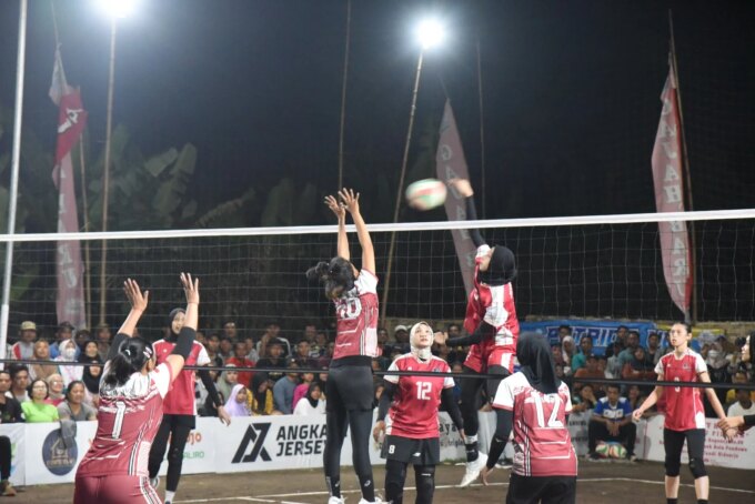 Wabup Mimik Idayana Resmi Buka Kebonsari Cup 1 Putri, Delapan Klub Voli Ramaikan Turnamen Bergengsi di Sidoarjo – Detiktoday.com