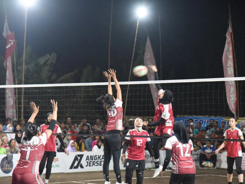 Wabup Mimik Idayana Resmi Buka Kebonsari Cup 1 Putri, Delapan Klub Voli Ramaikan Turnamen Bergengsi di Sidoarjo – Detiktoday.com