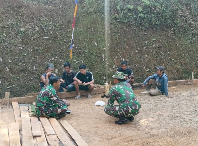 Kedekatan Yang Terjalin Menjadi Modal Tenting Dalam Mewujudkan Kerja Sama Yang Solid Untuk Menyelesaikan Sasaran Fisik TMMD