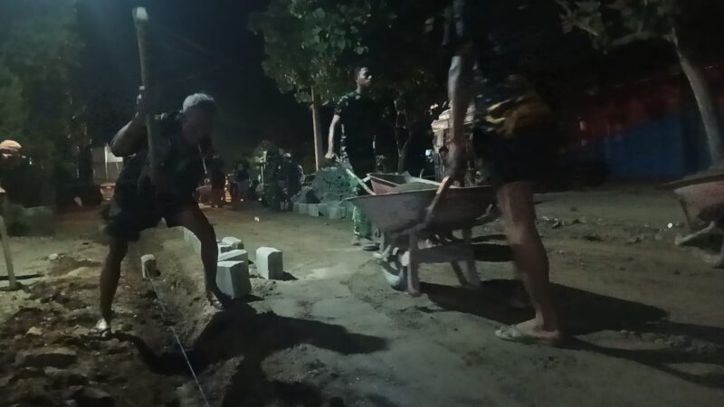 Tidak Kenal Waktu, Siang Malam TNI dan Masyarakat Kerjakan Sasaran TMMD 129 Bulu Lor