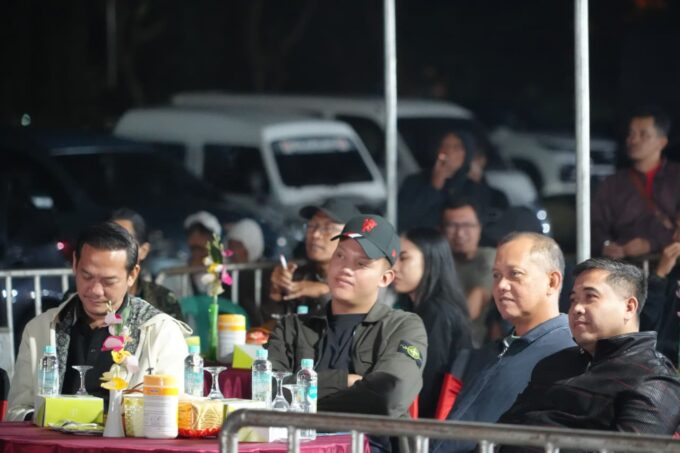 Nobar Bersama Warga, Pangdam IV/Diponegoro Bangun Kebersamaan Lewat Semangat Olahraga