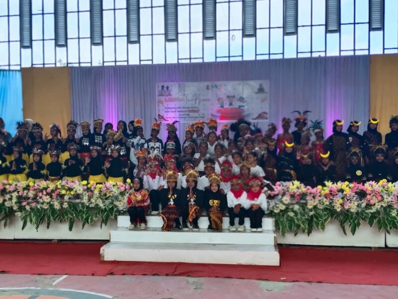 DP3AP2KB Fakfak Ajak Anak Berkarya dan Bangga Budaya, Ratusan Siswa SD Tunjukkan Kreativitas di Gedung Koni – Detiktoday.com
