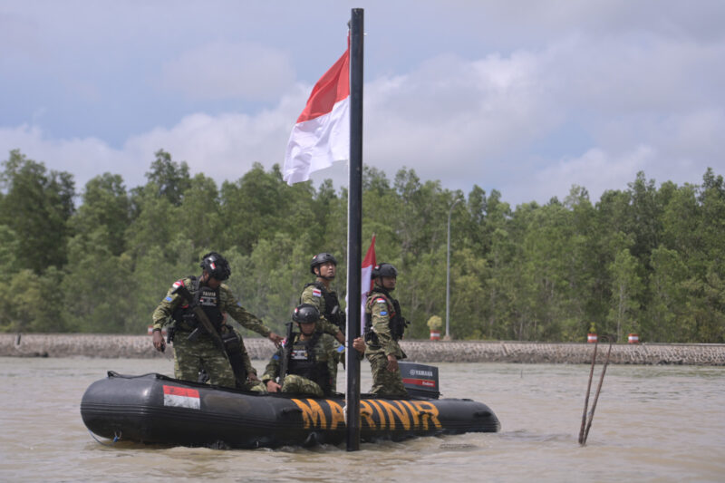 MENJAGA KEDAULATAN, MELAYANI MASYARAKAT: BUKTI NYATA PENGABDIAN MARINIR DI PULAU TERLUAR