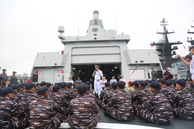 PERKUAT DIPLOMASI MARITIM, DELEGASI TNI AL SAMBUT KEDATANGAN SATGAS LATMA ORRUDA 2026 DI VLADIVOSTOK, RUSIA