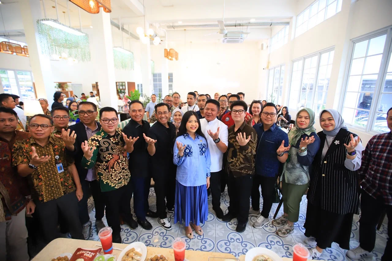 Herman Deru dan OJK Perkuat Ekosistem Wirausaha Muda, Outlet UMKM Sultan Muda Resmi Dibuka – Detiktoday.com