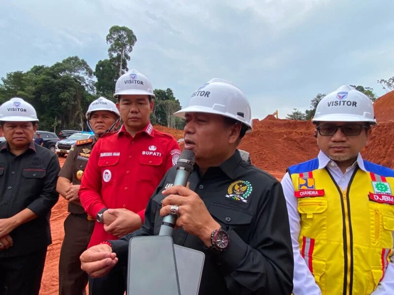Ketua Komisi V DPR RI Tinjau Peningkatan Ruas Jalan Nasional Nanga Erak–Batas Kaltim, Butuh 2 Triliun Tuntas Hingga ke Tanjung Lokang