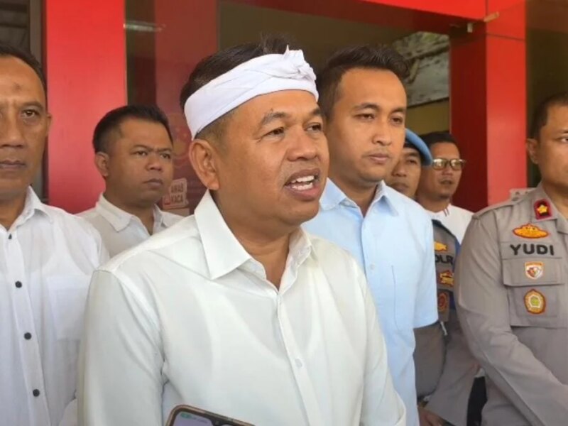 Dukung Pengusutan Pembunuhan Satpam Jatiluhur, Dedi Mulyadi Janji Renovasi Ruang Reskrim Polres Purwakarta – Detiktoday.com