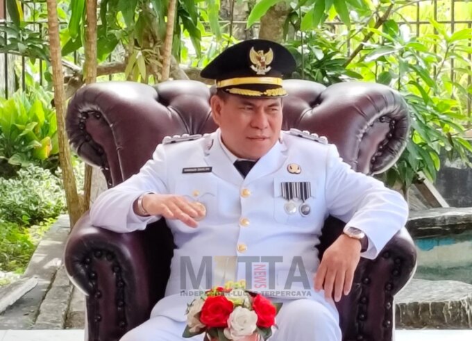 Sambut HUT ke-81 RI, Bupati Fakfak Perintah Turunkan Atribut Piala Dunia 2026 dan Kibarkan Bendera Merah Putih – Detiktoday.com